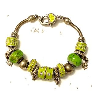 St Patty’s Day Green Charm Bracelet ☘️4 for $10